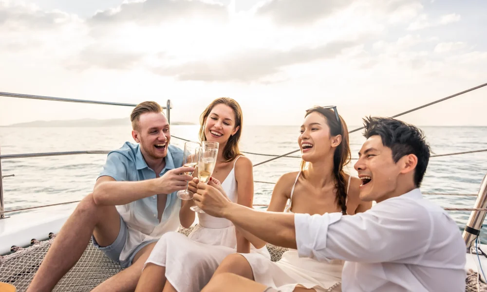 Yacht Dubai - Friends